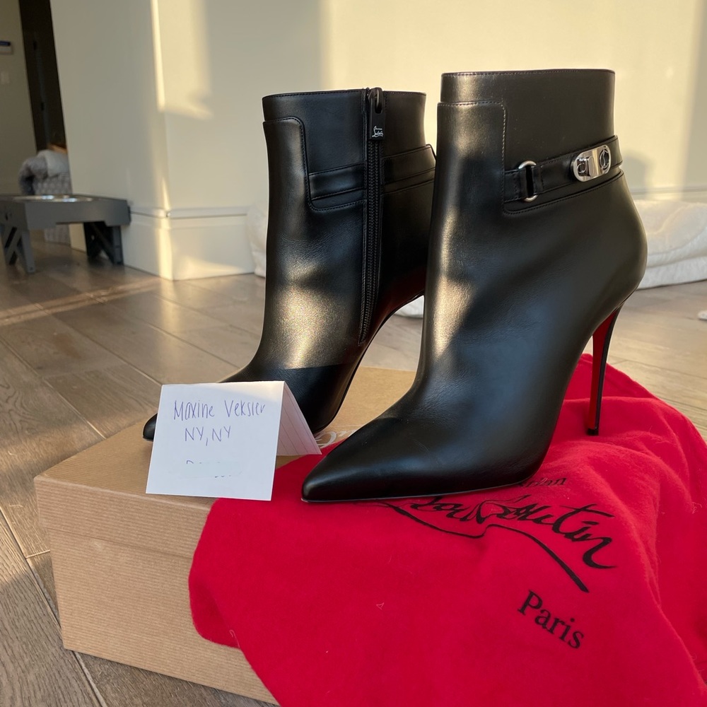 Louboutin Lock So Kate Bootie 100mm